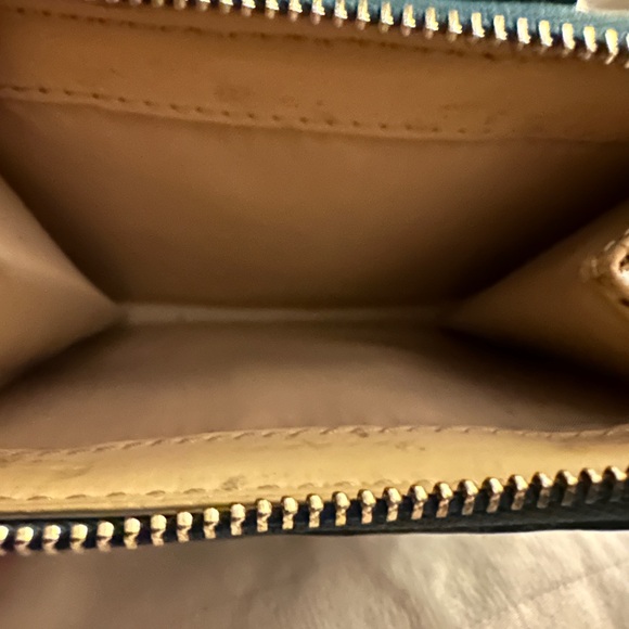 Women’s Coach wallet patent leather teal . Outside excellent, pealing.inside - Picture 7 of 16